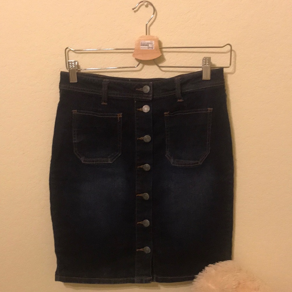 Denim skirt